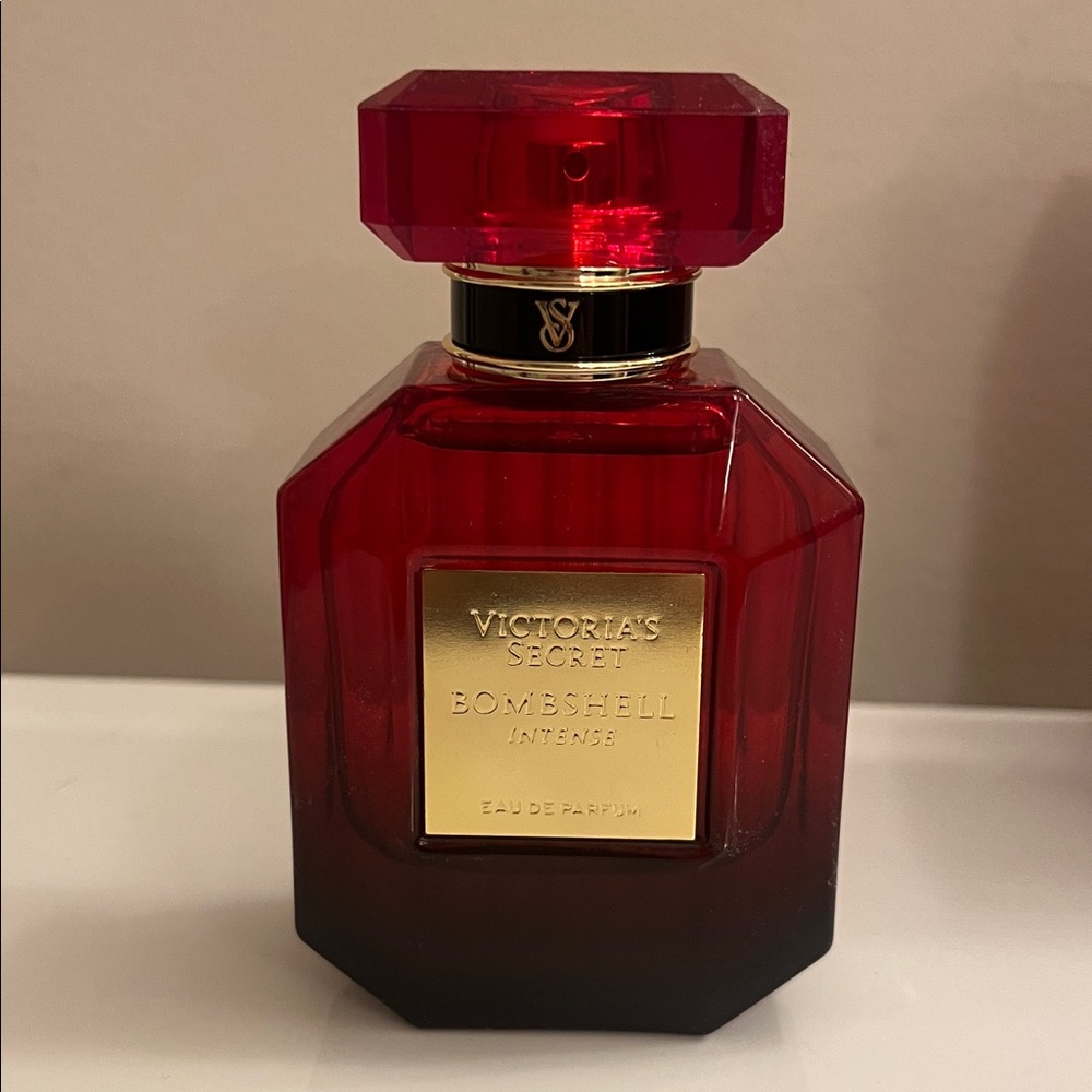 Victoria's Secret Bombshell Intense 1.7 oz. Eau de Parfum New in box-unwrapped - Picture 2 of 2